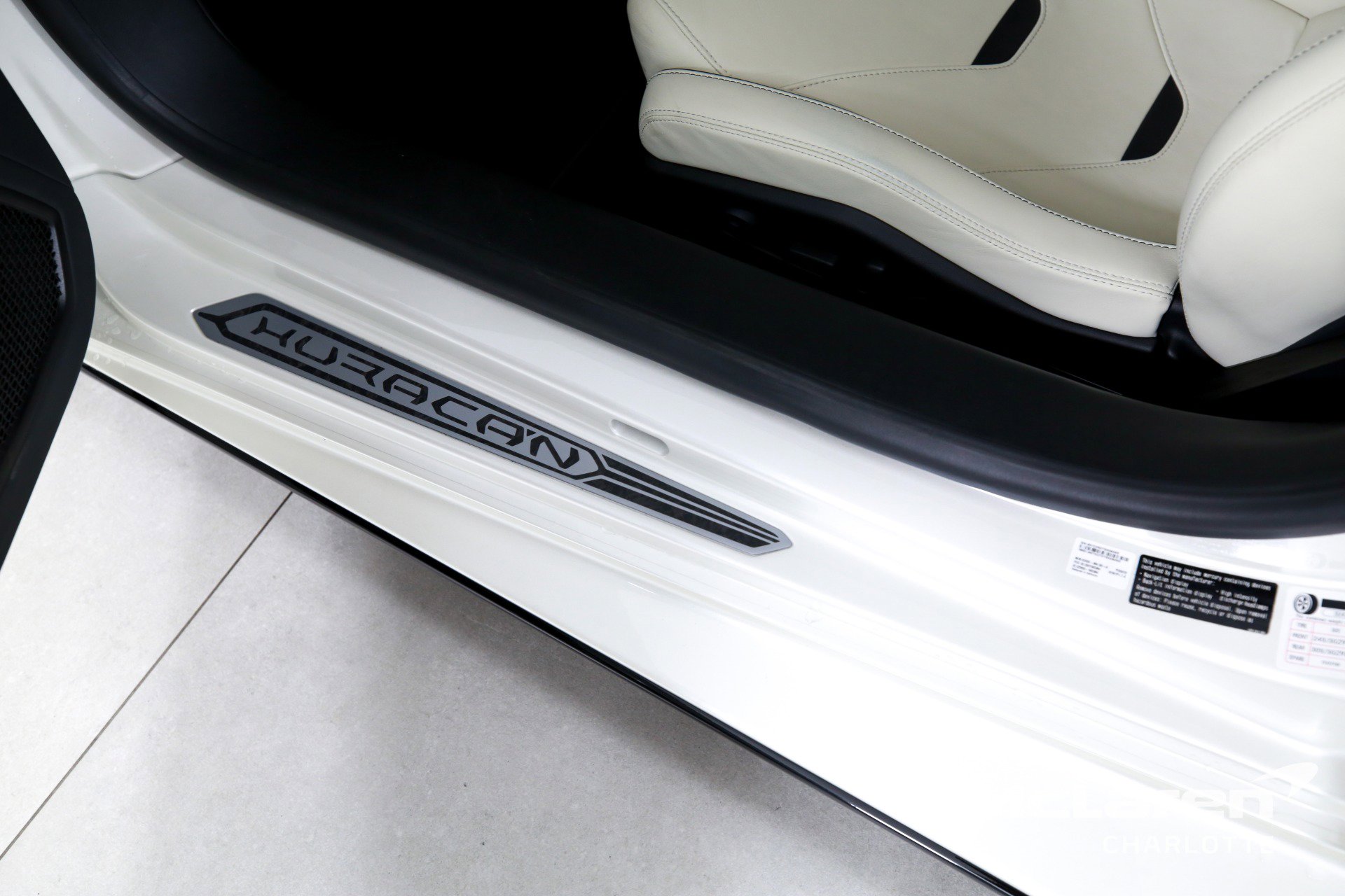 Used 2022 Lamborghini Huracan EVO image 16