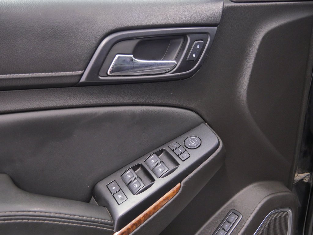 Used 2017 Chevrolet Suburban Premier AWD/4WD image 17