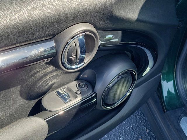 Used 2018 MINI Cooper S FWD image 16
