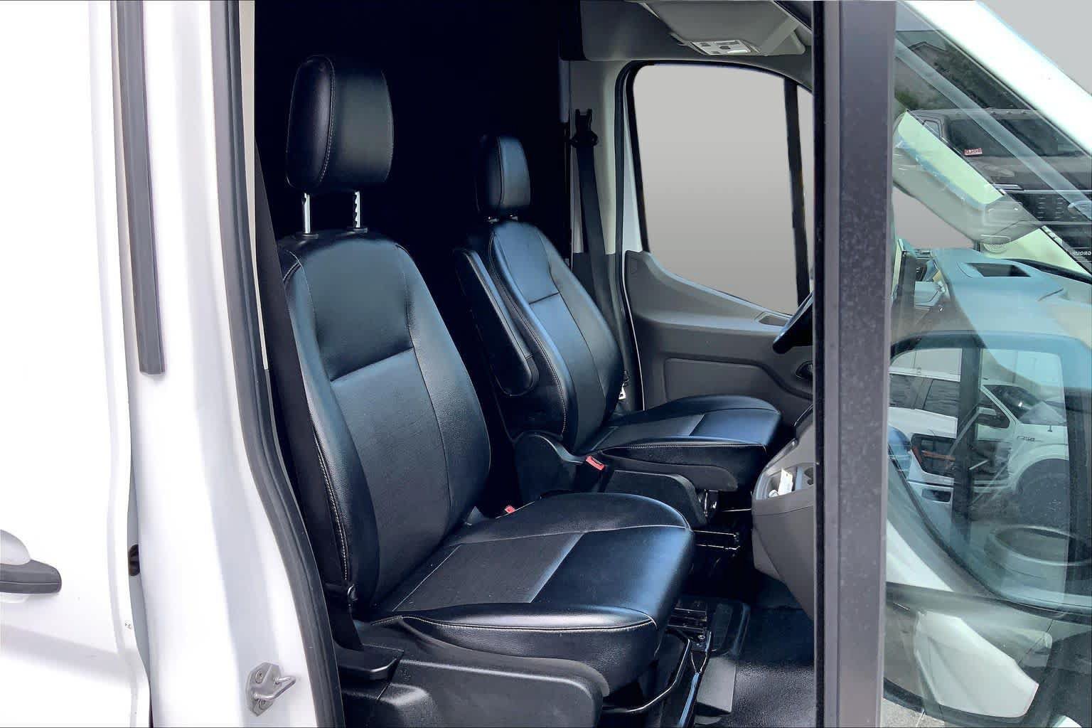 Used 2024 Ford Transit 250 148 High Roof Extended w/ Load Area Protection Package RWD image 9