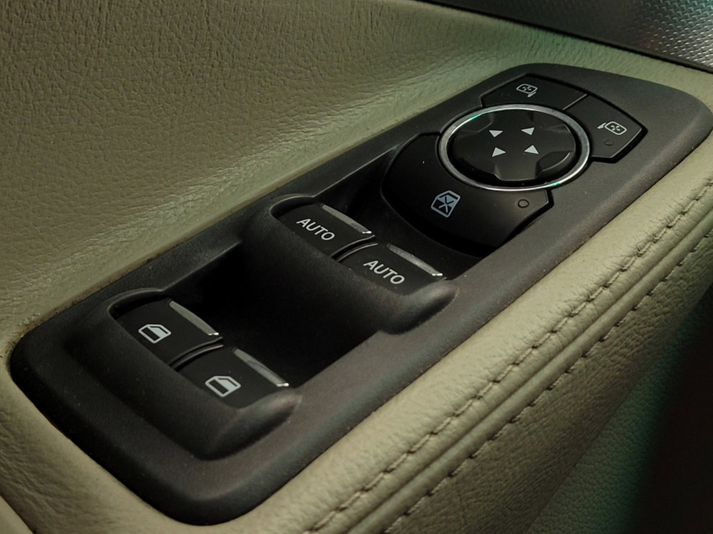 Used 2015 Ford Explorer XLT w/ Equipment Group 202A image 27