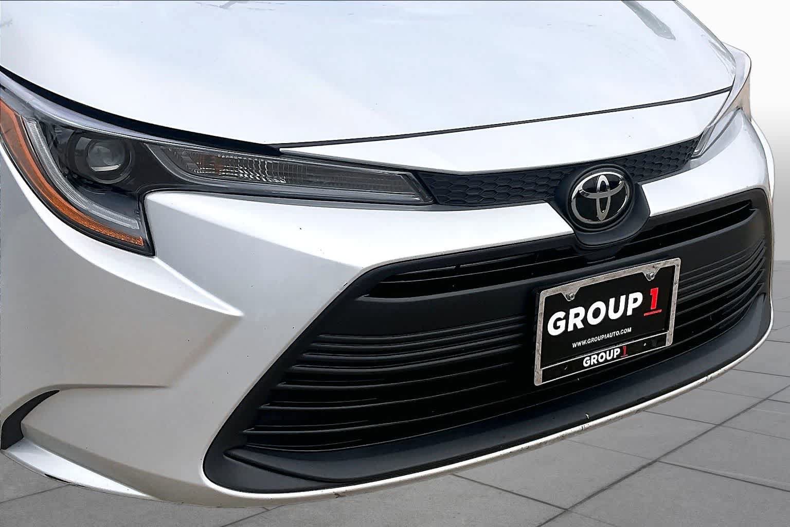 Used 2023 Toyota Corolla LE FWD image 27