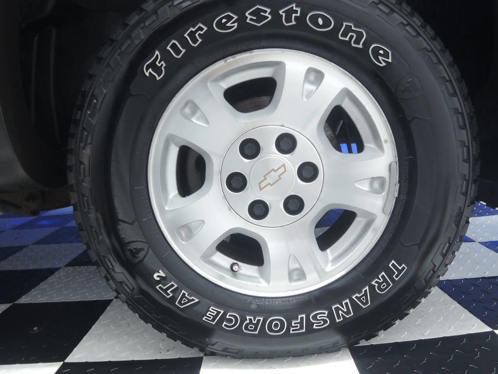 Used 2003 Chevrolet Avalanche 4x4 w/ The North Face Edition image 8
