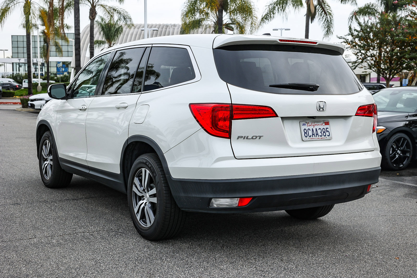 Used 2017 Honda Pilot EX-L image 4