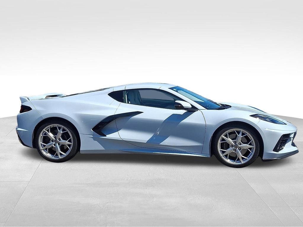 Used 2022 Chevrolet Corvette Stingray Premium Cpe w/ Z51 Performance Package image 7