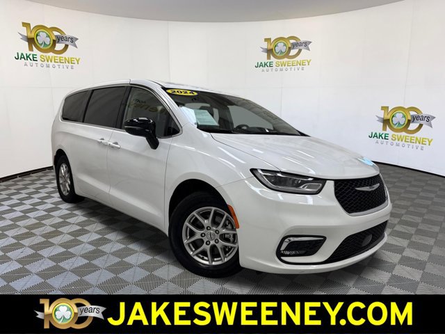 Used 2024 Chrysler Pacifica Touring-L image 1
