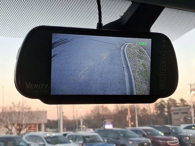 Used 2023 Ford F650 2WD Regular Cab Super Duty image 16