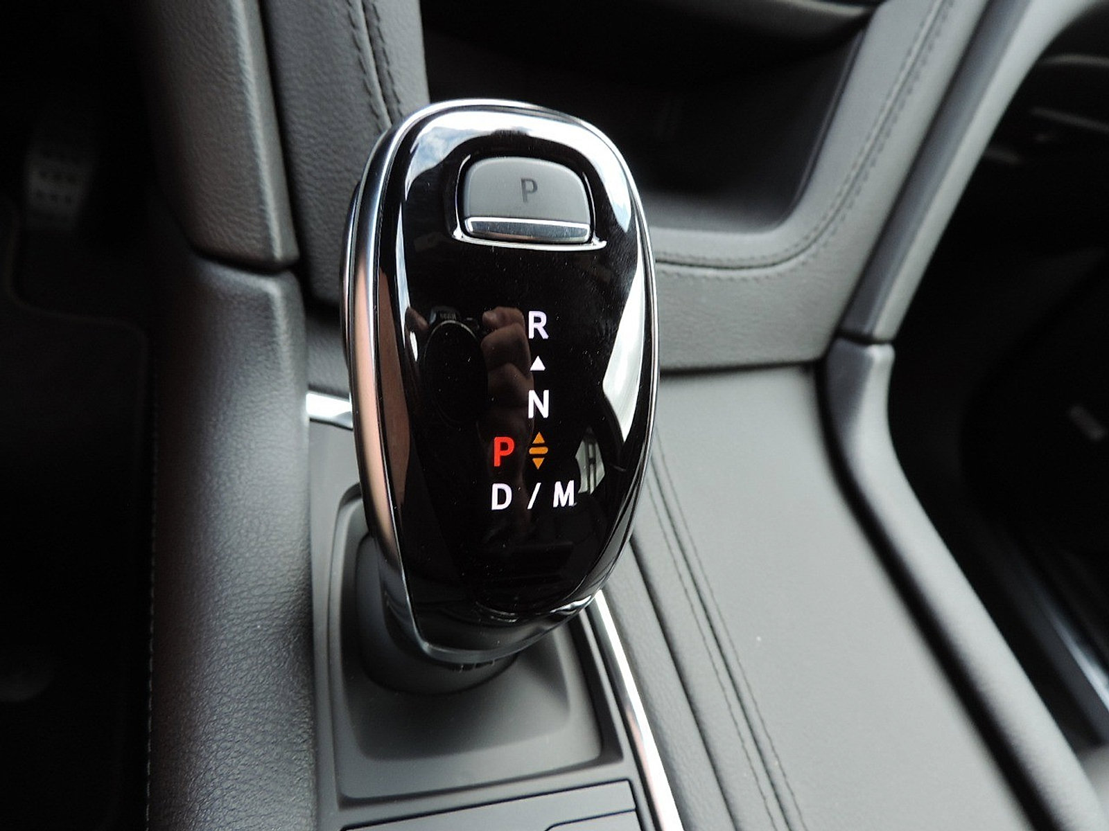 Used 2025 Cadillac XT5 Premium Luxury FWD image 5