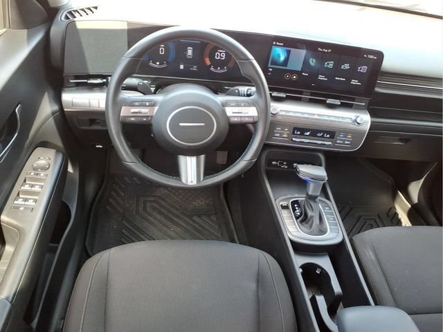 Used 2025 Hyundai Kona SEL AWD/4WD image 17