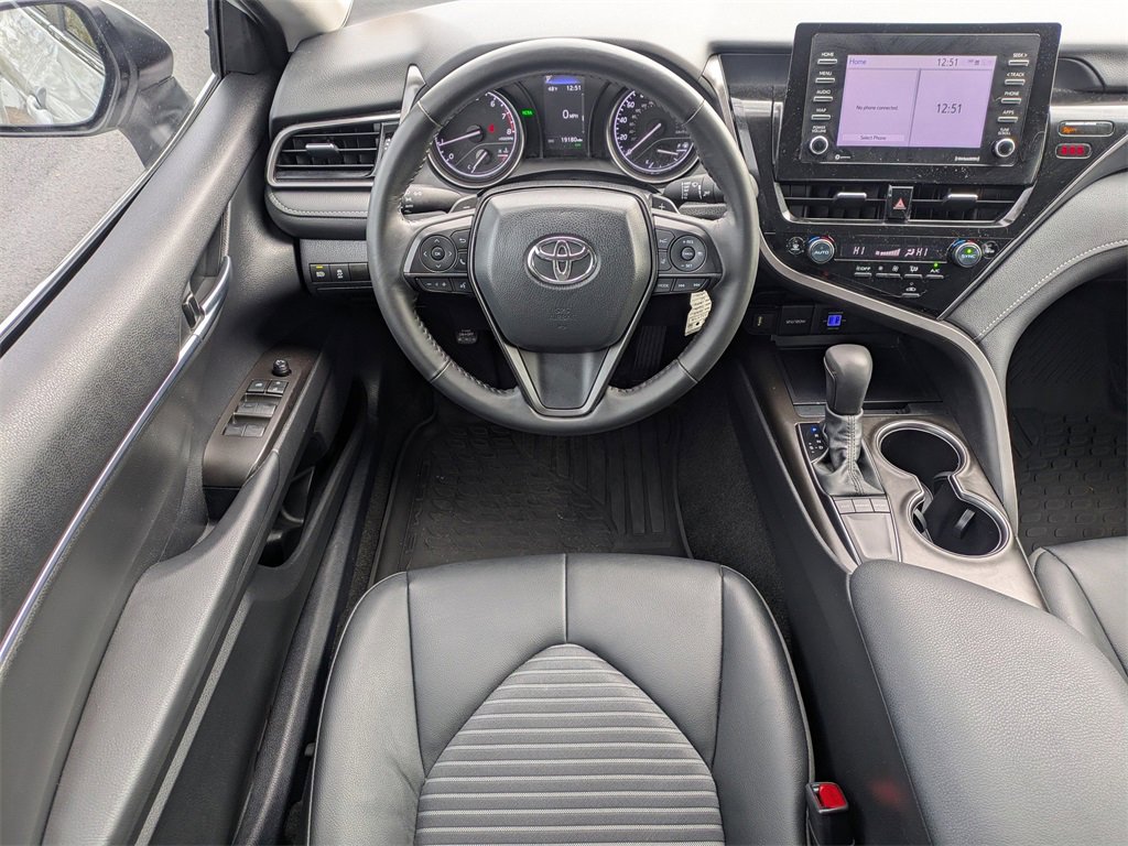 Used 2024 Toyota Camry SE image 17