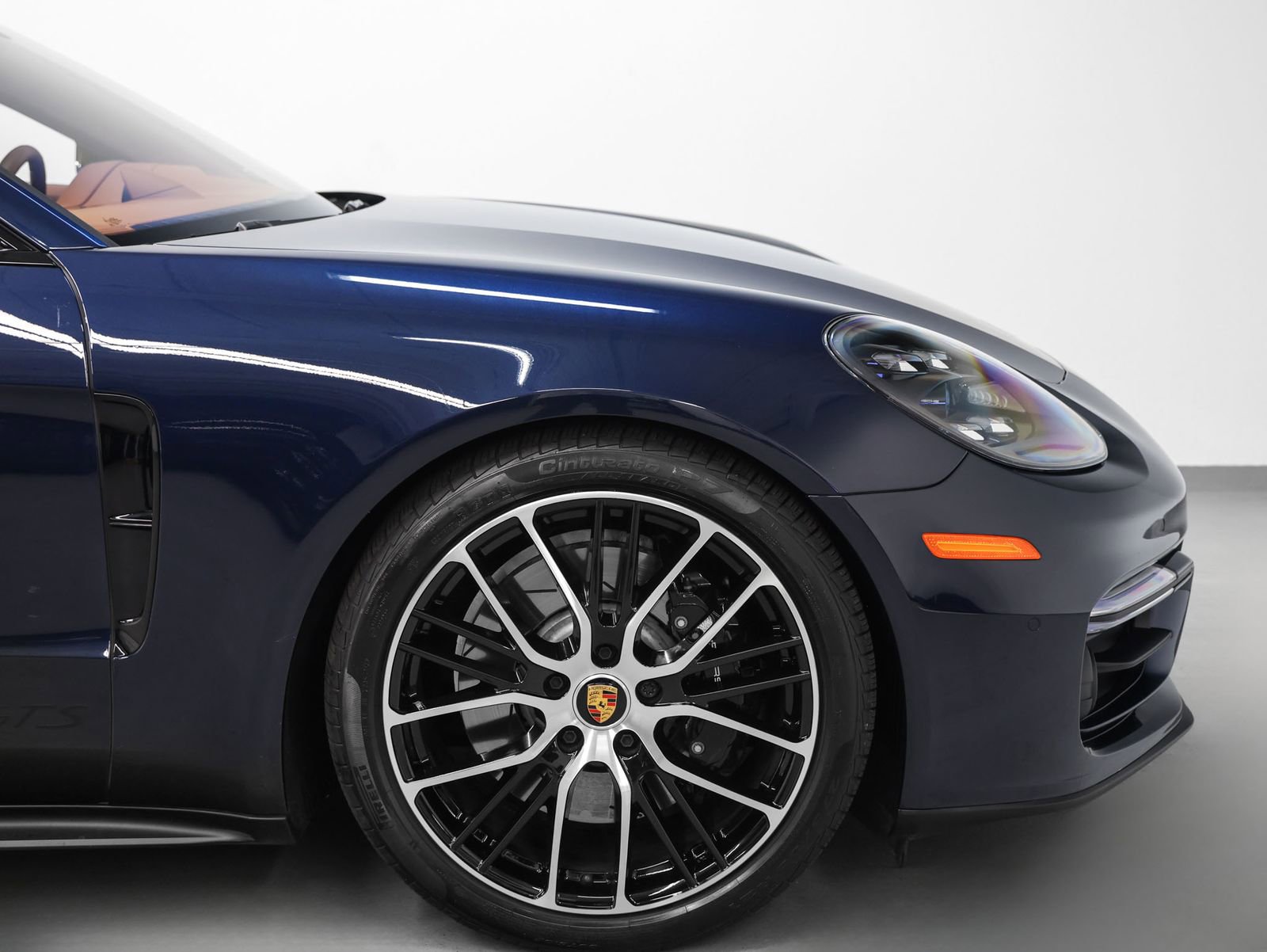 Used 2023 Porsche Panamera GTS image 17