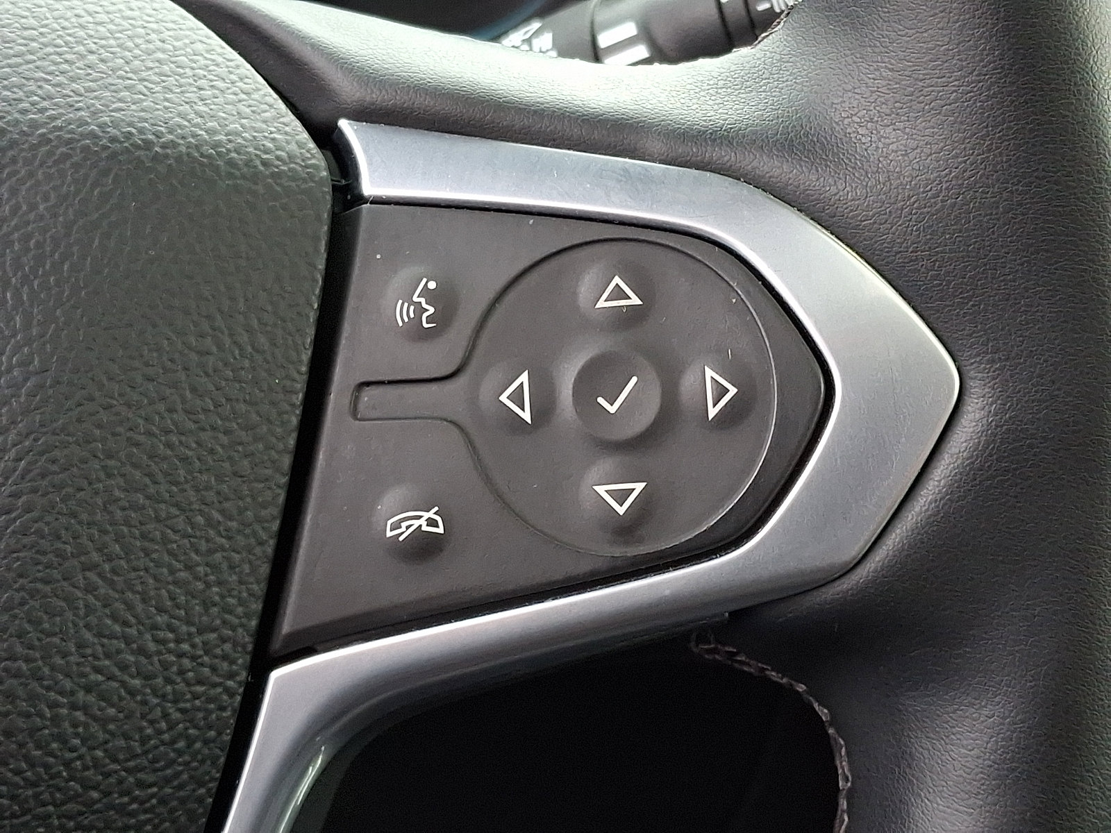 Certified 2023 Chevrolet Traverse LT w/ LT Premium Package image 26