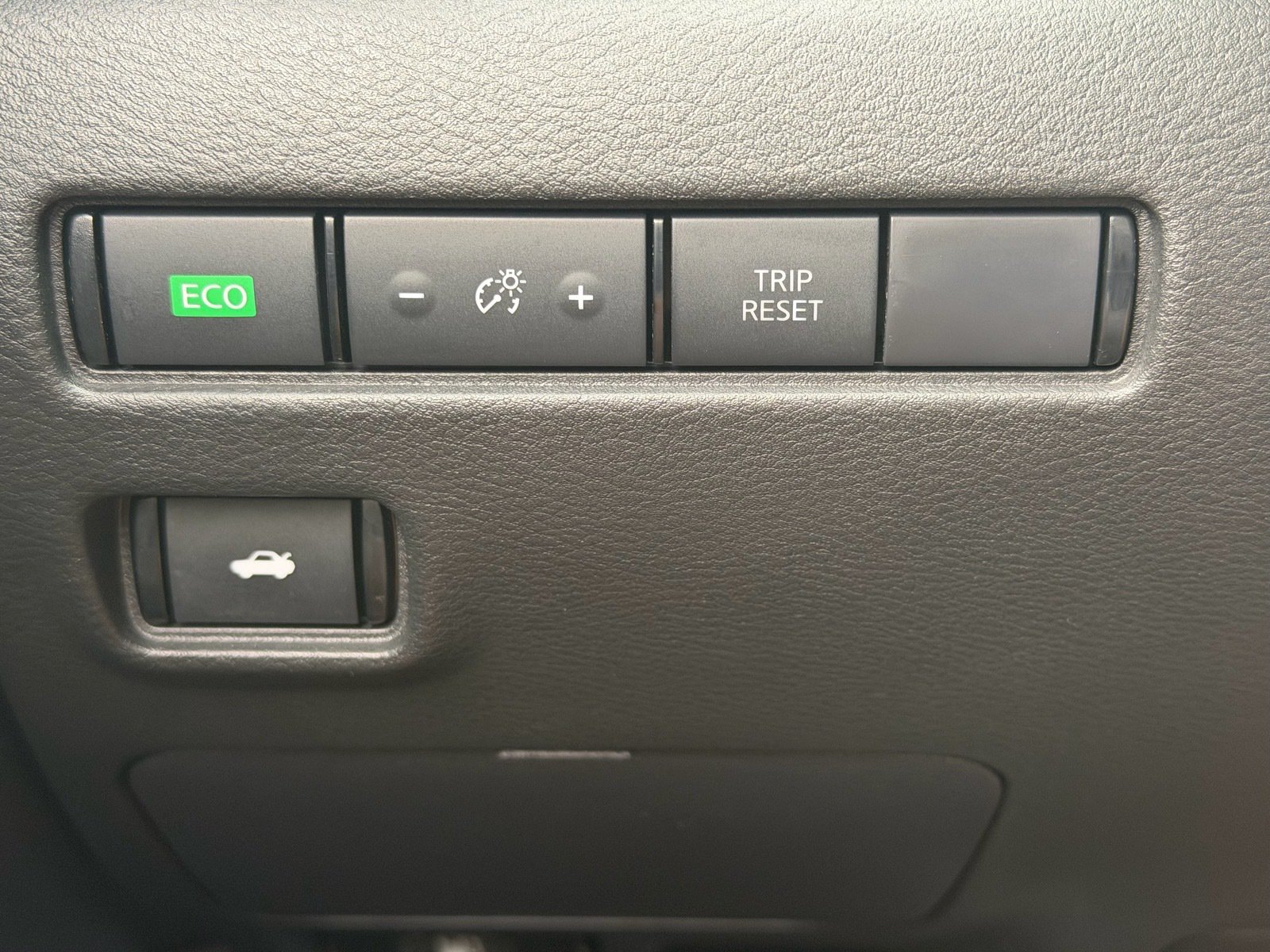 Used 2021 Nissan Sentra SV FWD image 31