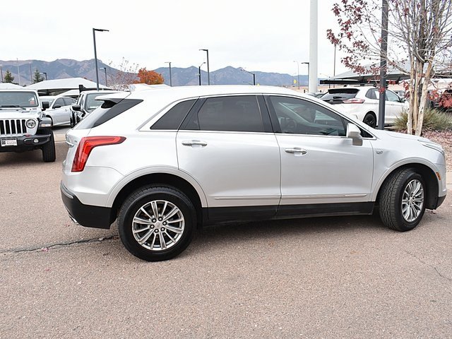 Used 2017 Cadillac XT5 Luxury w/ Driver Awareness Package image 10