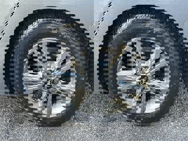 Used 2018 Hyundai Elantra Value Edition w/ Cargo Package image 5