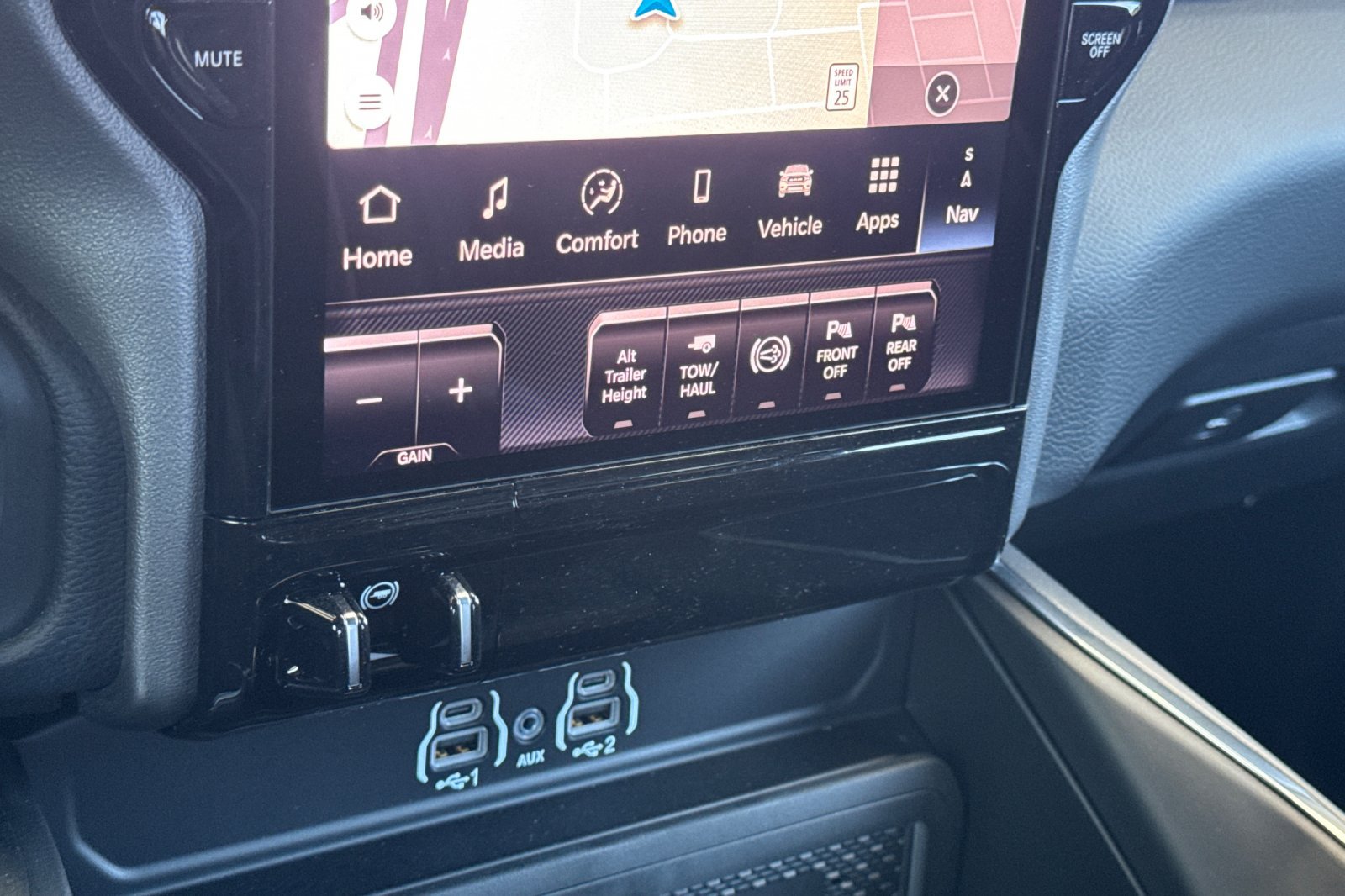 New 2026 RAM 2500 Laramie AWD/4WD image 19