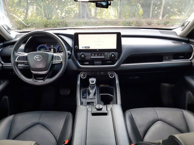 Used 2024 Toyota Grand Highlander Platinum image 12