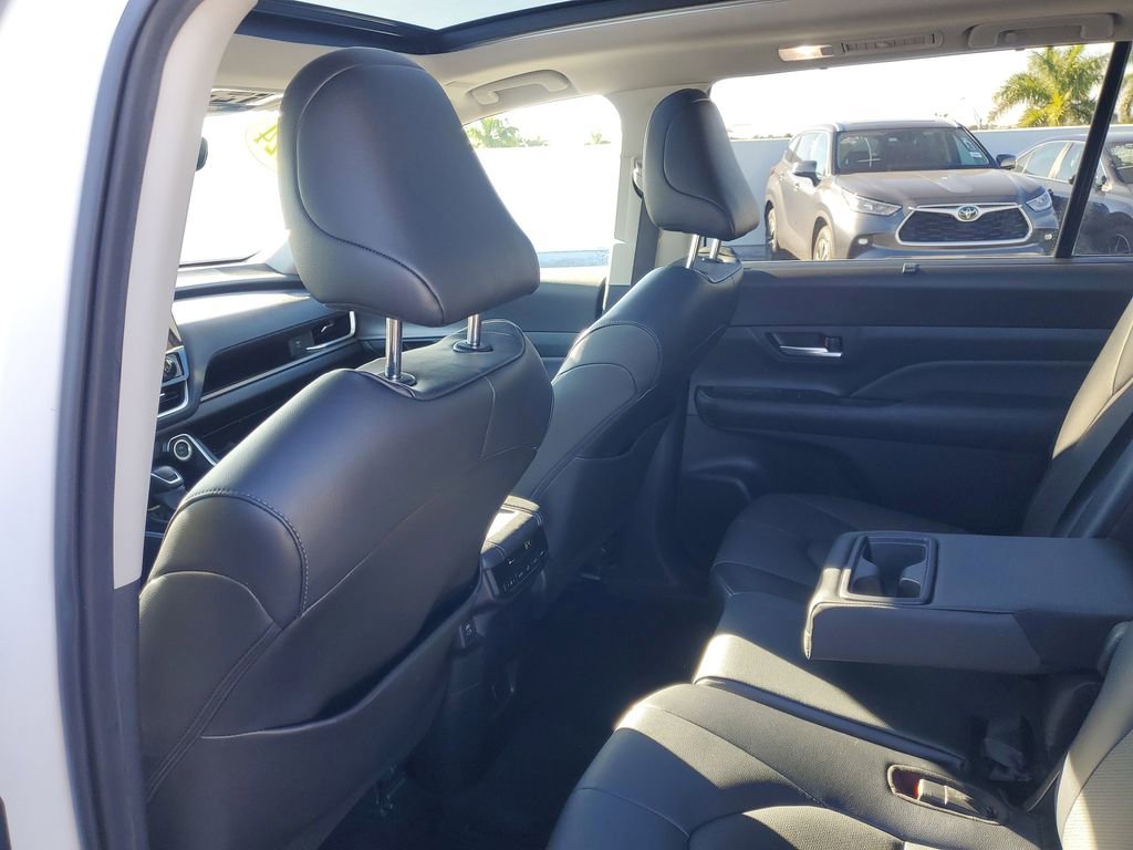 Certified 2024 Toyota Grand Highlander XLE image 12