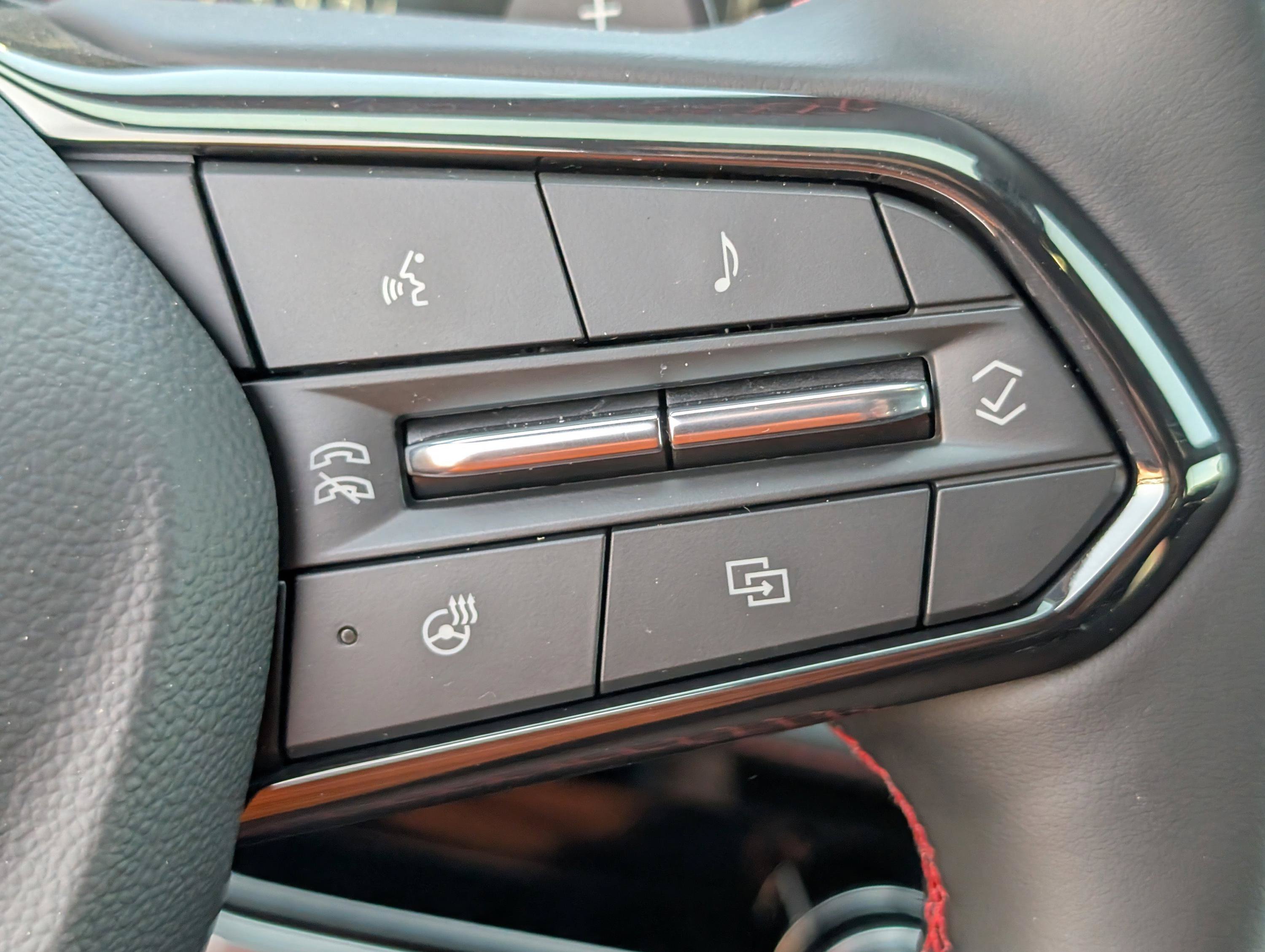 New 2026 Chevrolet Equinox RS w/ Convenience Package III FWD image 19