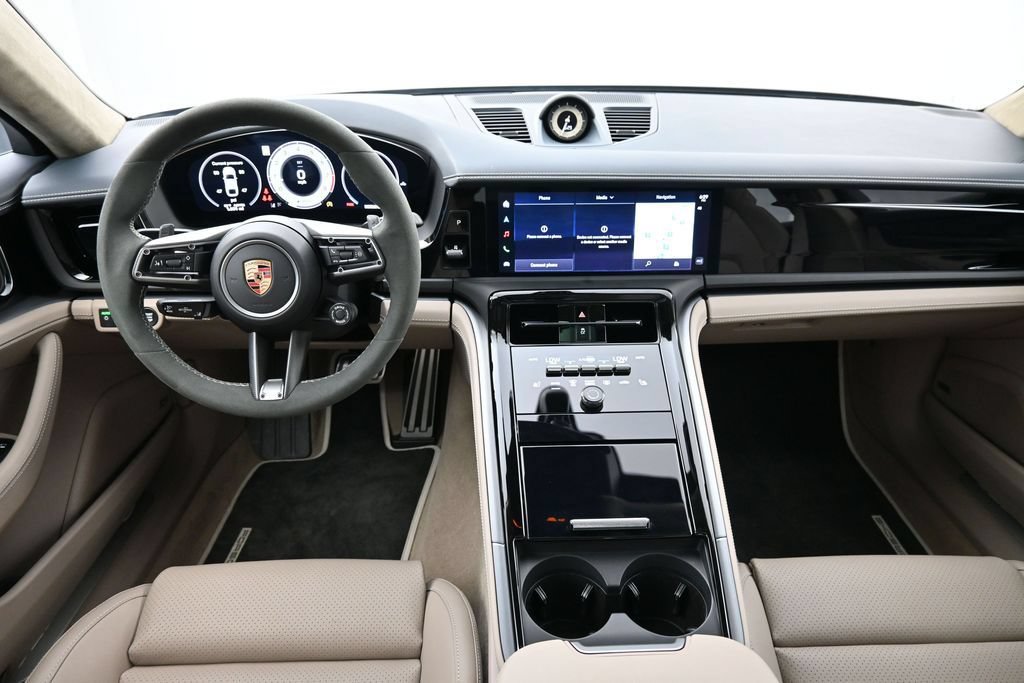 Certified 2026 Porsche Panamera GTS AWD/4WD image 6