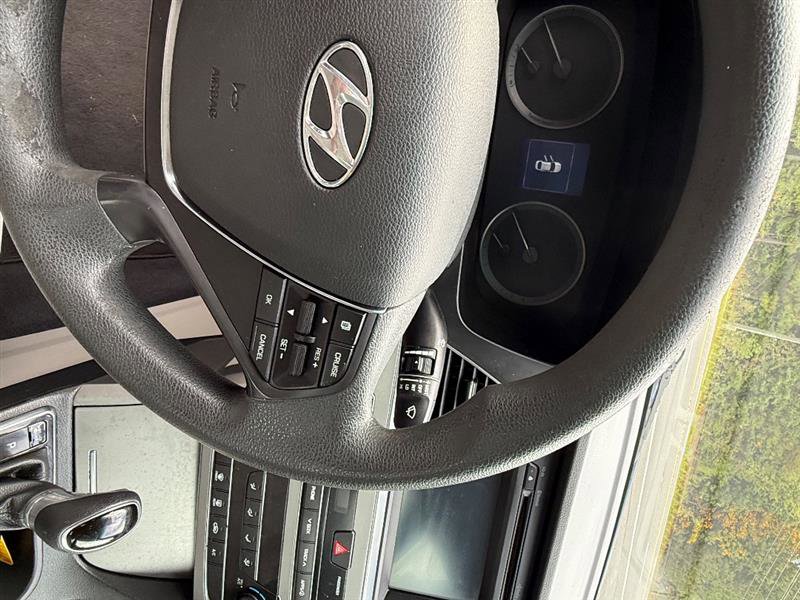 Used 2017 Hyundai Sonata SE image 24