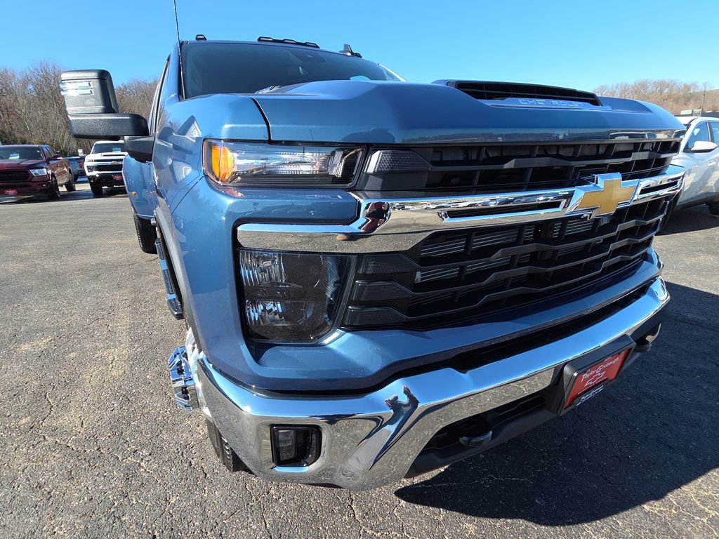 New 2026 Chevrolet Silverado 3500 LT AWD/4WD image 12