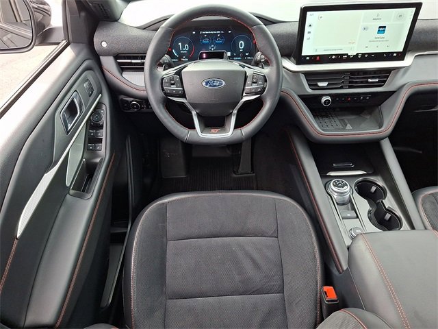 Used 2025 Ford Explorer ST image 11