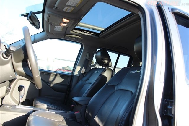 Used 2020 Nissan Frontier PRO-4X w/ Pro-4x Utility Package image 10