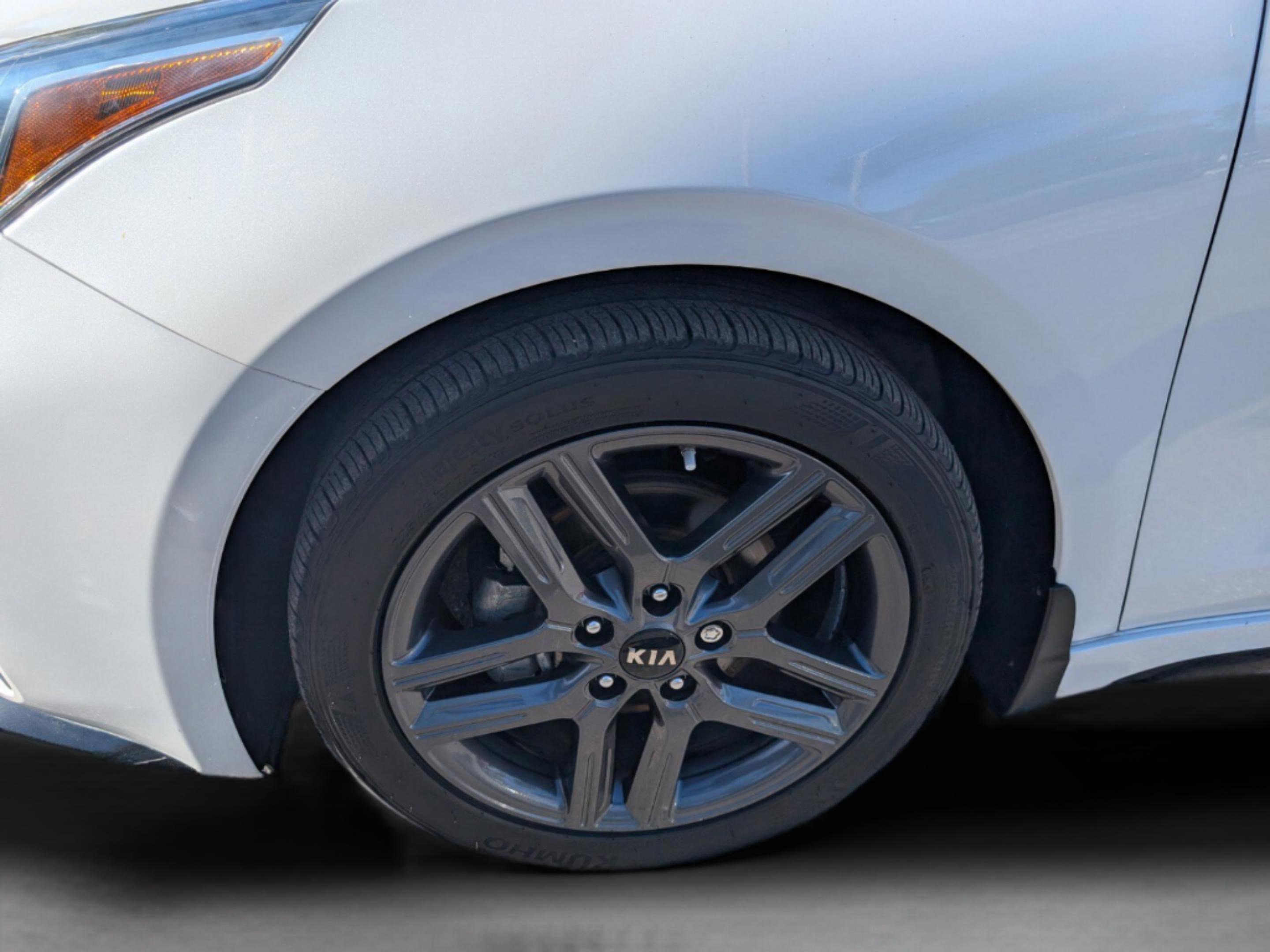 Used 2021 Kia Forte GT-Line image 12