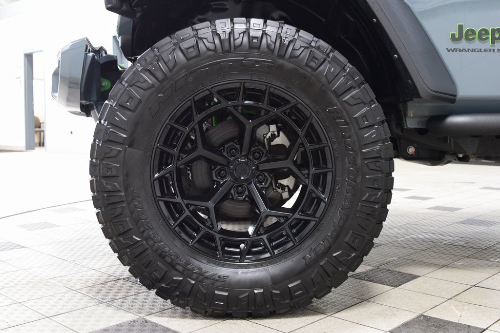 Used 2024 Jeep Wrangler Unlimited Rubicon w/ Safety Group AWD/4WD image 25