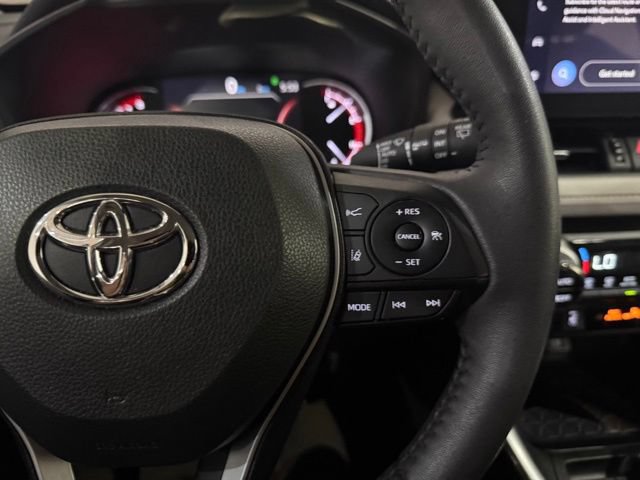 Used 2023 Toyota RAV4 XLE Premium AWD/4WD image 16