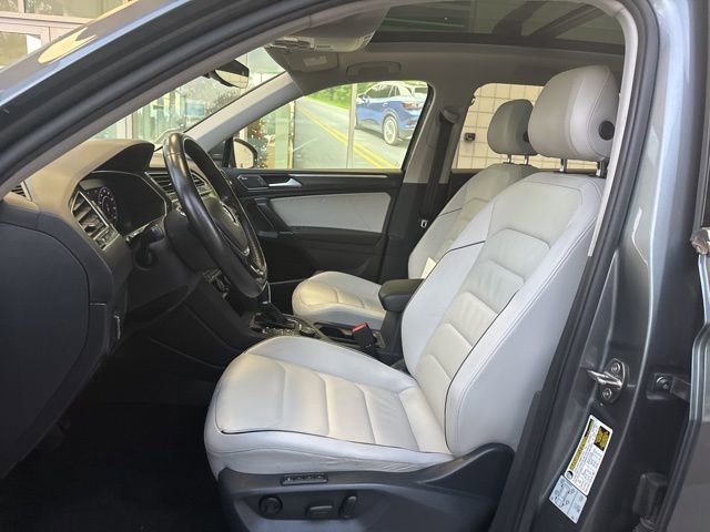 Used 2018 Volkswagen Tiguan SEL Premium image 15