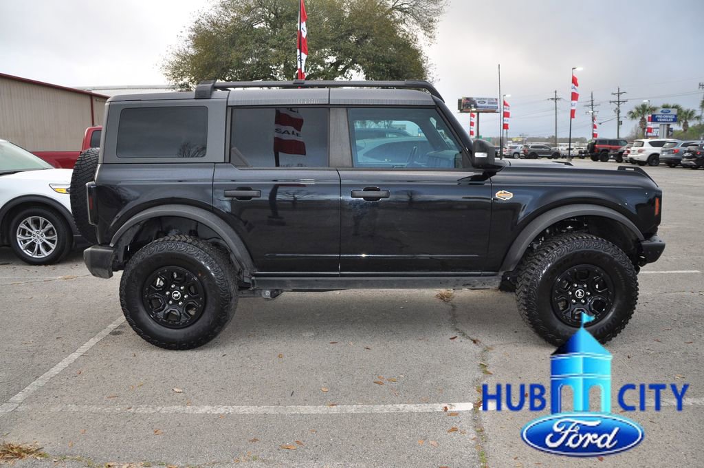 Used 2023 Ford Bronco Wildtrak image 6