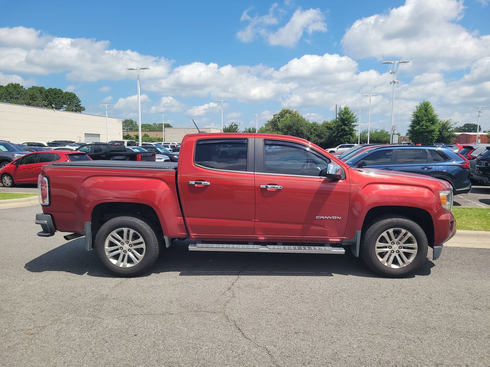 Used 2015 GMC Canyon SLT w/ Driver Alert Package RWD image 2
