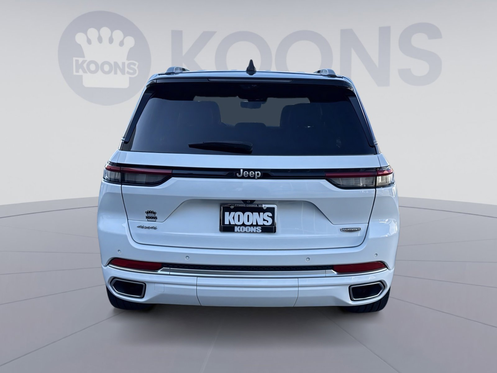 Used 2023 Jeep Grand Cherokee Summit image 5