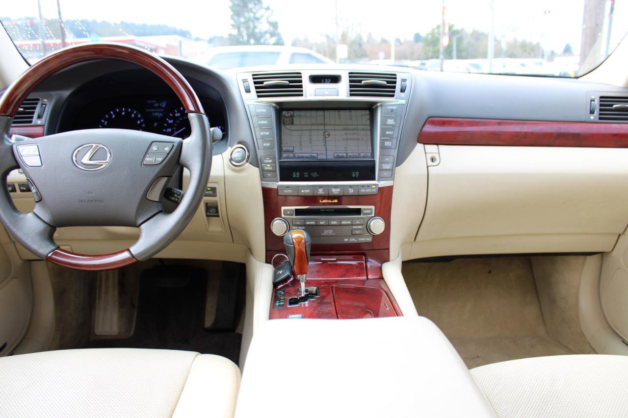 Used 2010 Lexus LS 460 L image 10