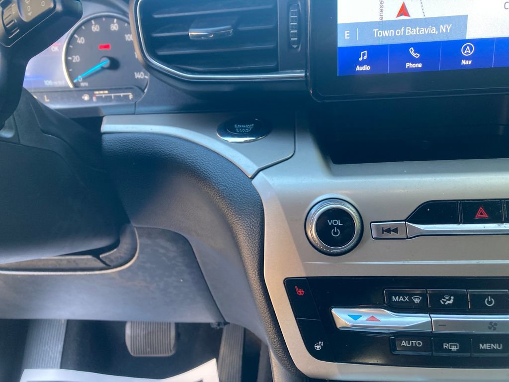 Used 2022 Ford Explorer XLT w/ Equipment Group 202A image 21