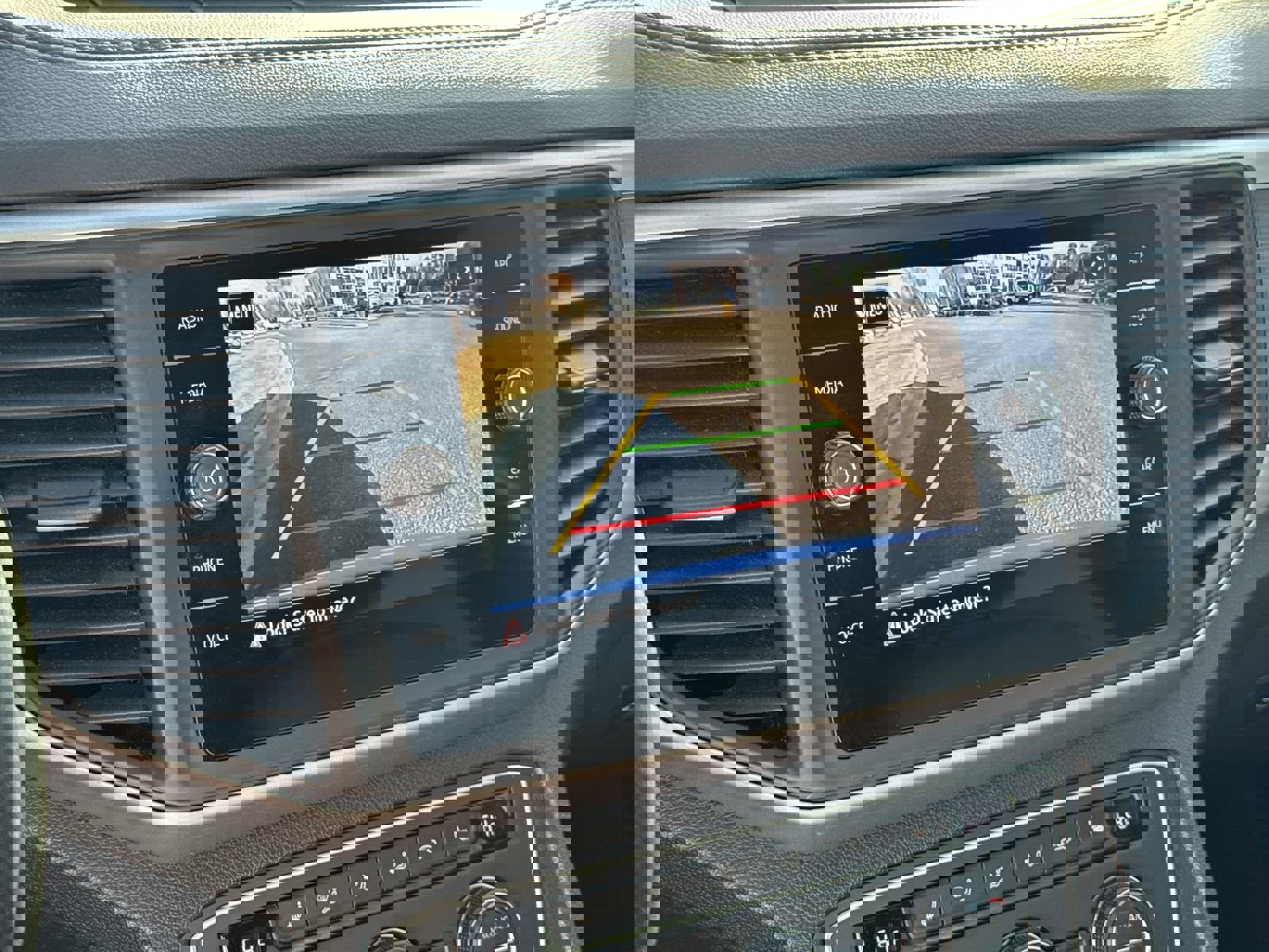 Used 2021 Volkswagen Atlas SE image 24