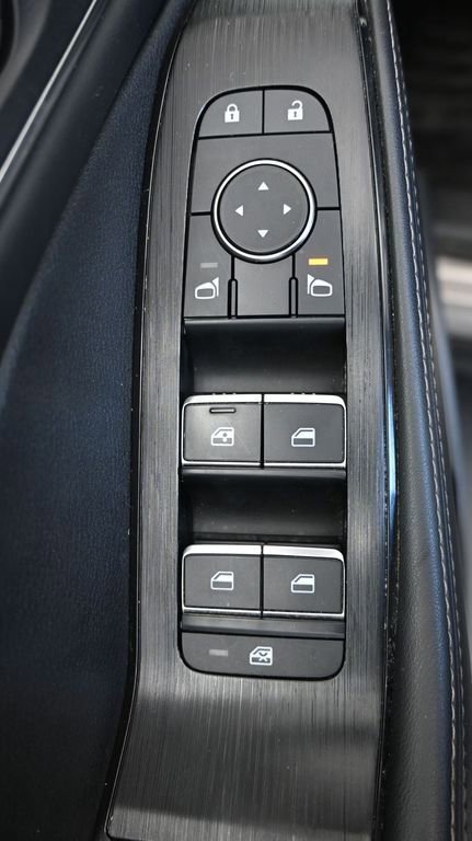 Used 2022 Nissan Rogue Platinum w/ Head-Up Display Package image 26