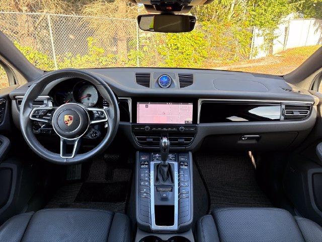 Used 2021 Porsche Macan S AWD/4WD image 11