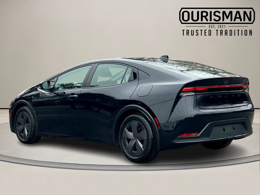 Used 2024 Toyota Prius LE image 4