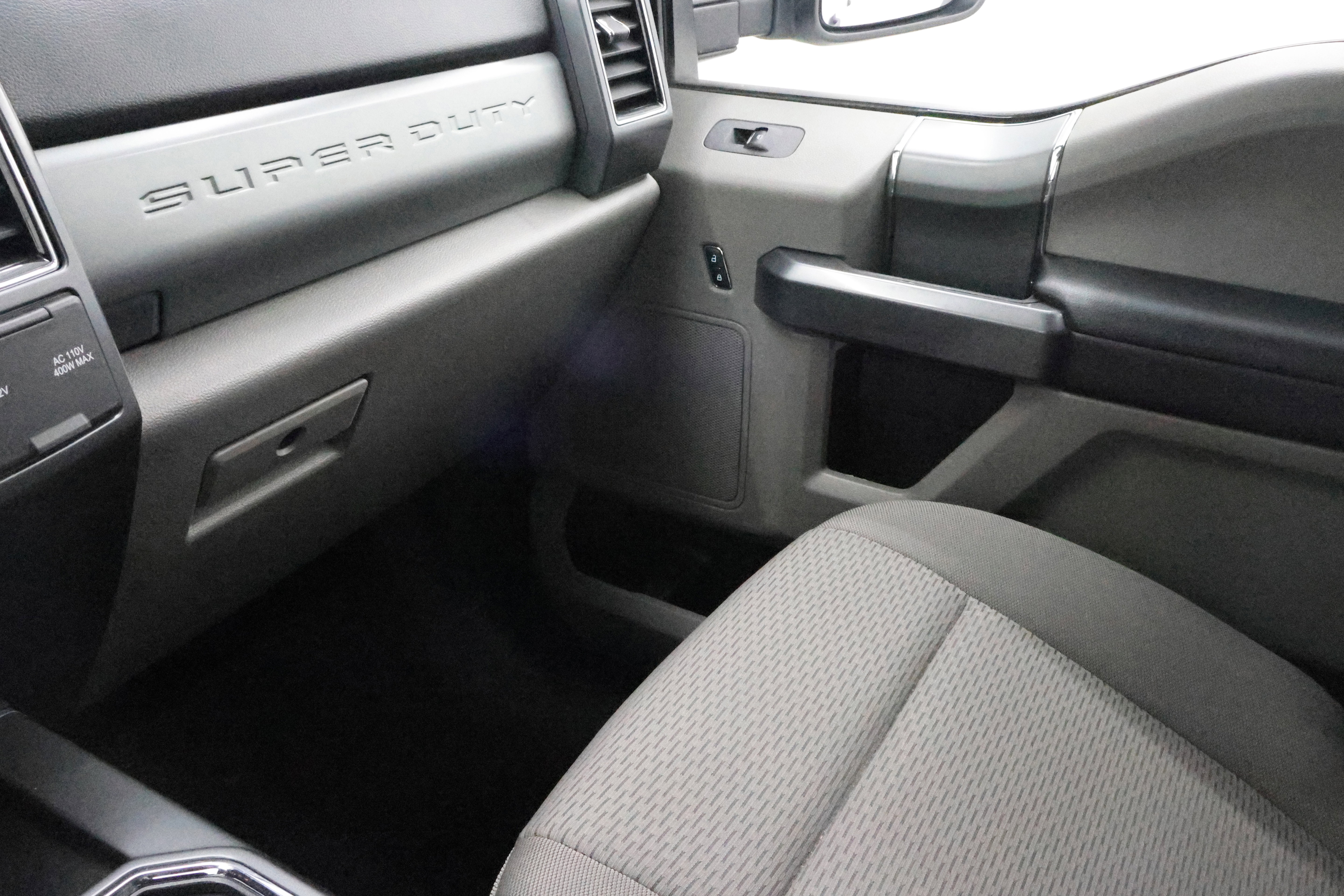 Used 2022 Ford F250 XLT w/ Black Appearance Package image 13