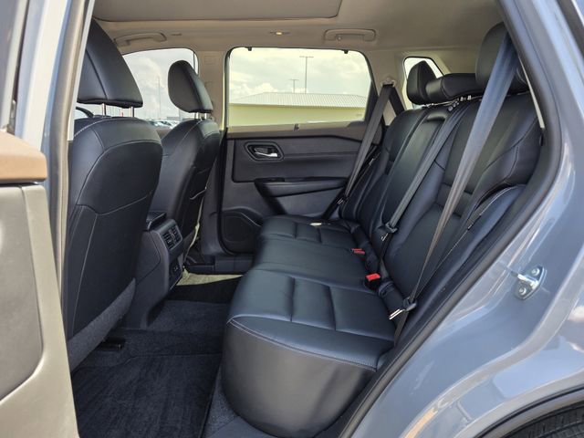 Used 2023 Nissan Rogue SL w/ SL Premium Package FWD image 17