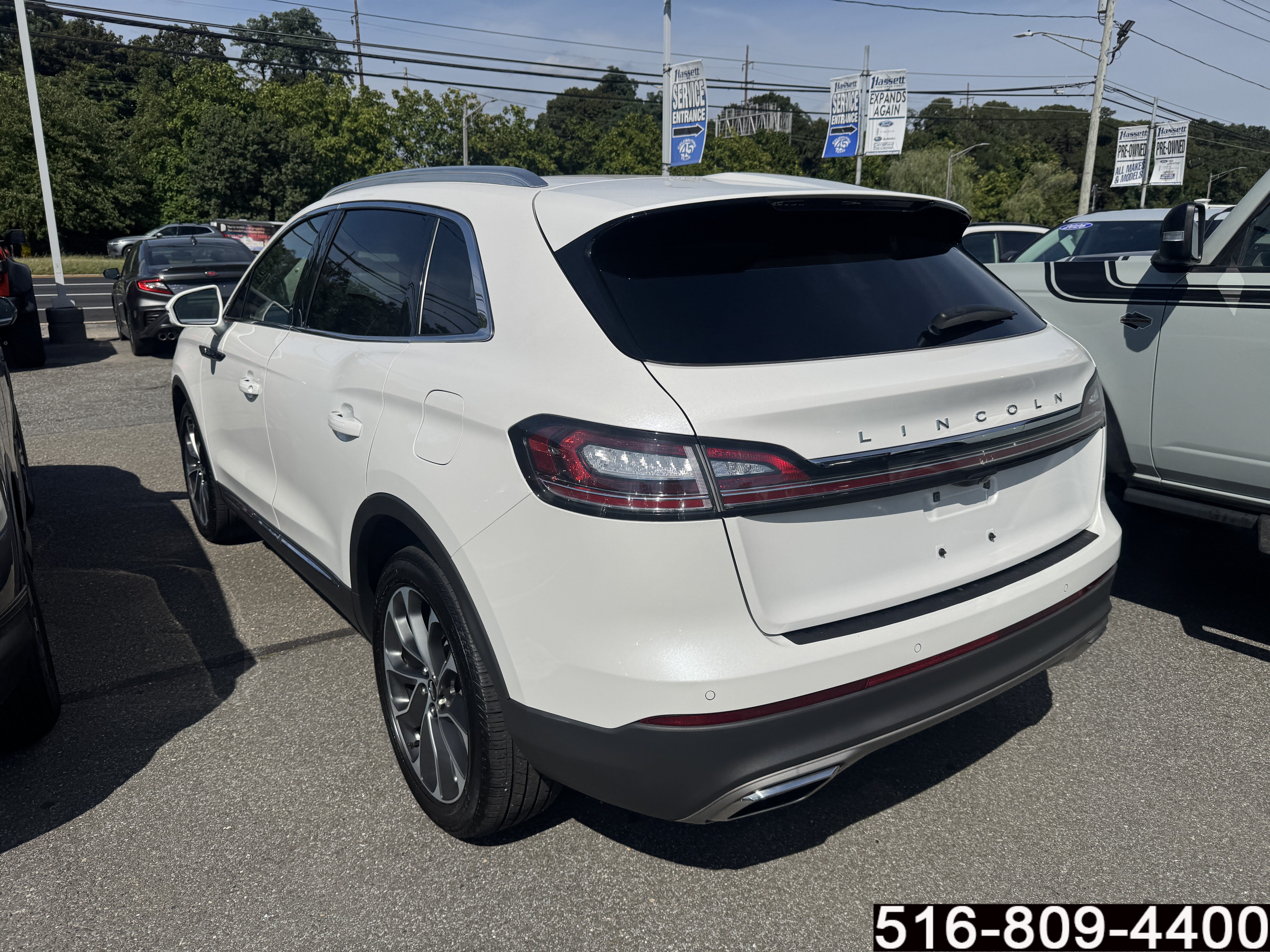 Used 2023 Lincoln Nautilus Reserve AWD/4WD image 7