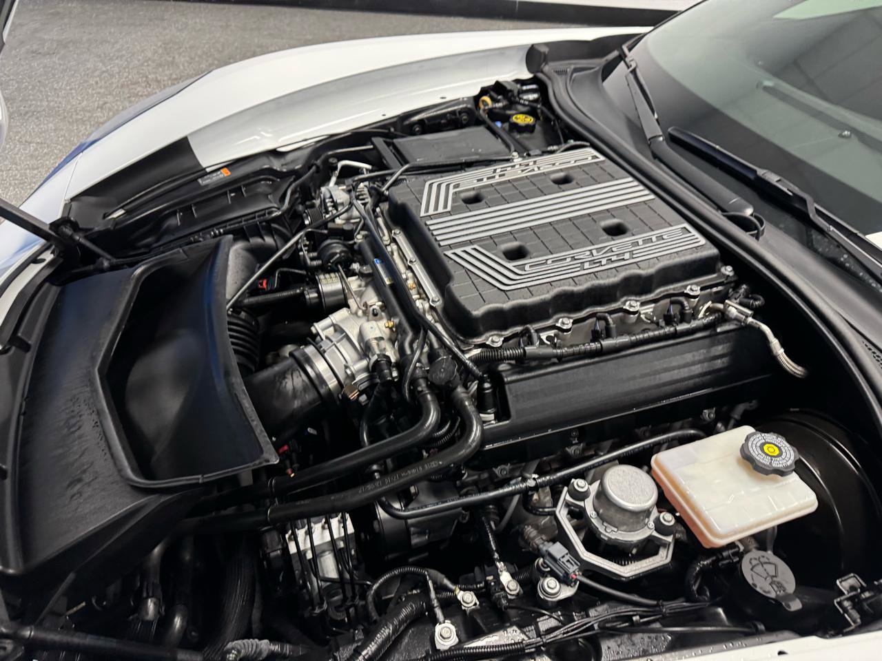 Used 2018 Chevrolet Corvette Z06 w/ Z07 Performance Package image 23