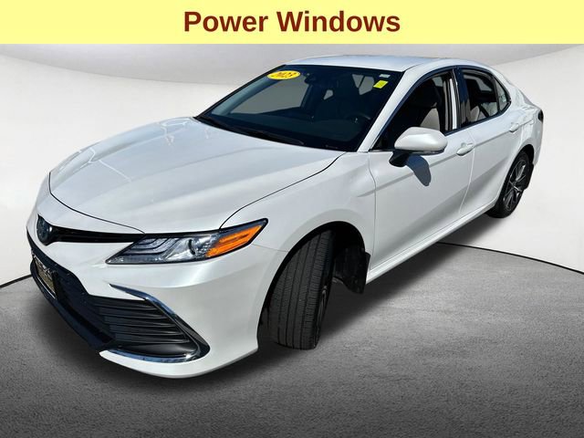 Used 2023 Toyota Camry XLE image 5