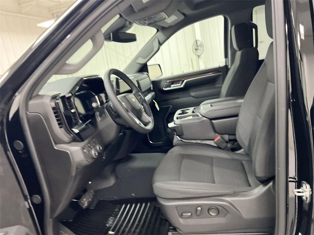 New 2026 Chevrolet Silverado 1500 LT image 19