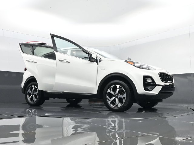 Used 2020 Kia Sportage LX AWD/4WD image 30