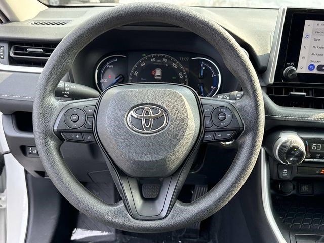 Used 2025 Toyota RAV4 XLE image 18