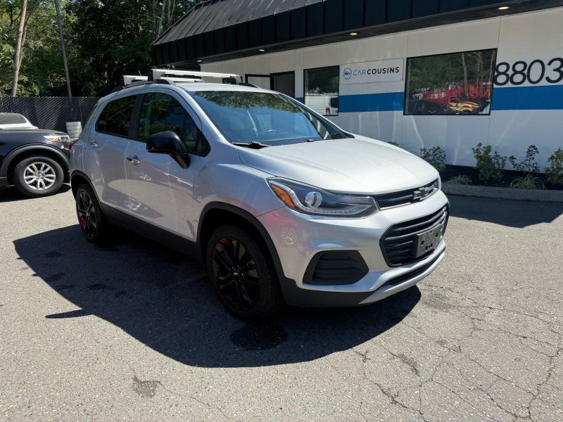 Used 2019 Chevrolet Trax LT w/ Redline Edition AWD/4WD image 7